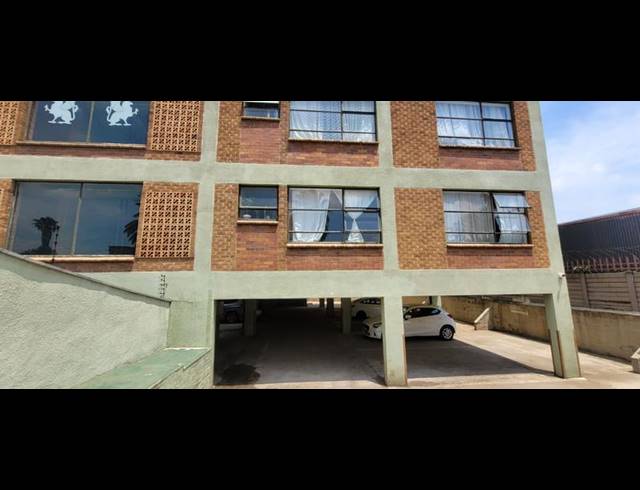 2 BEDROOM TOWNHOUSE FOR SALE IN ALBERTON NORTH